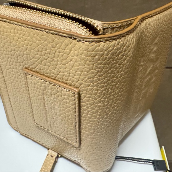 Marc Jacobs THE WALLET Tan Leather Wallet 100% Authentic 9cc with zipper, NWT - Picture 4 of 4